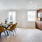 Marble Arch Suite IV